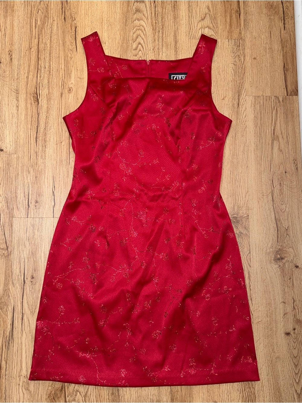 Y2K City Triangles Red Sleeveless A-line Dress with Subtle Metallic Rose Detail